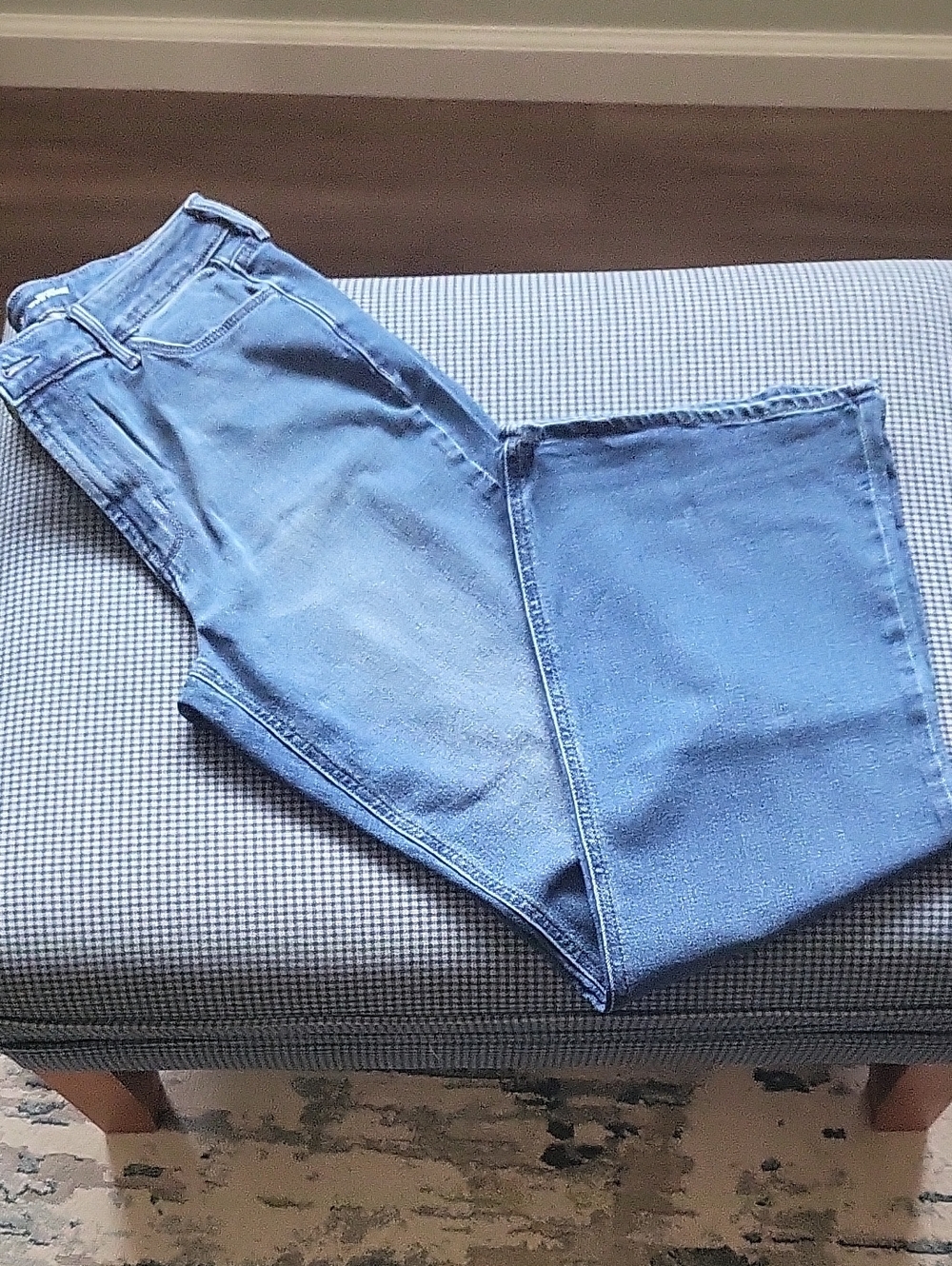 Women's Old Navy High-Rise Wow Flare Jean